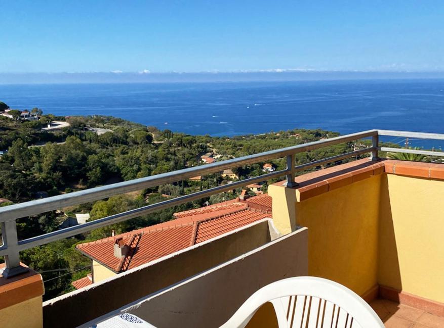 Capoliveri Appartamento Panoramico Con Terrazzo Zewnętrze zdjęcie